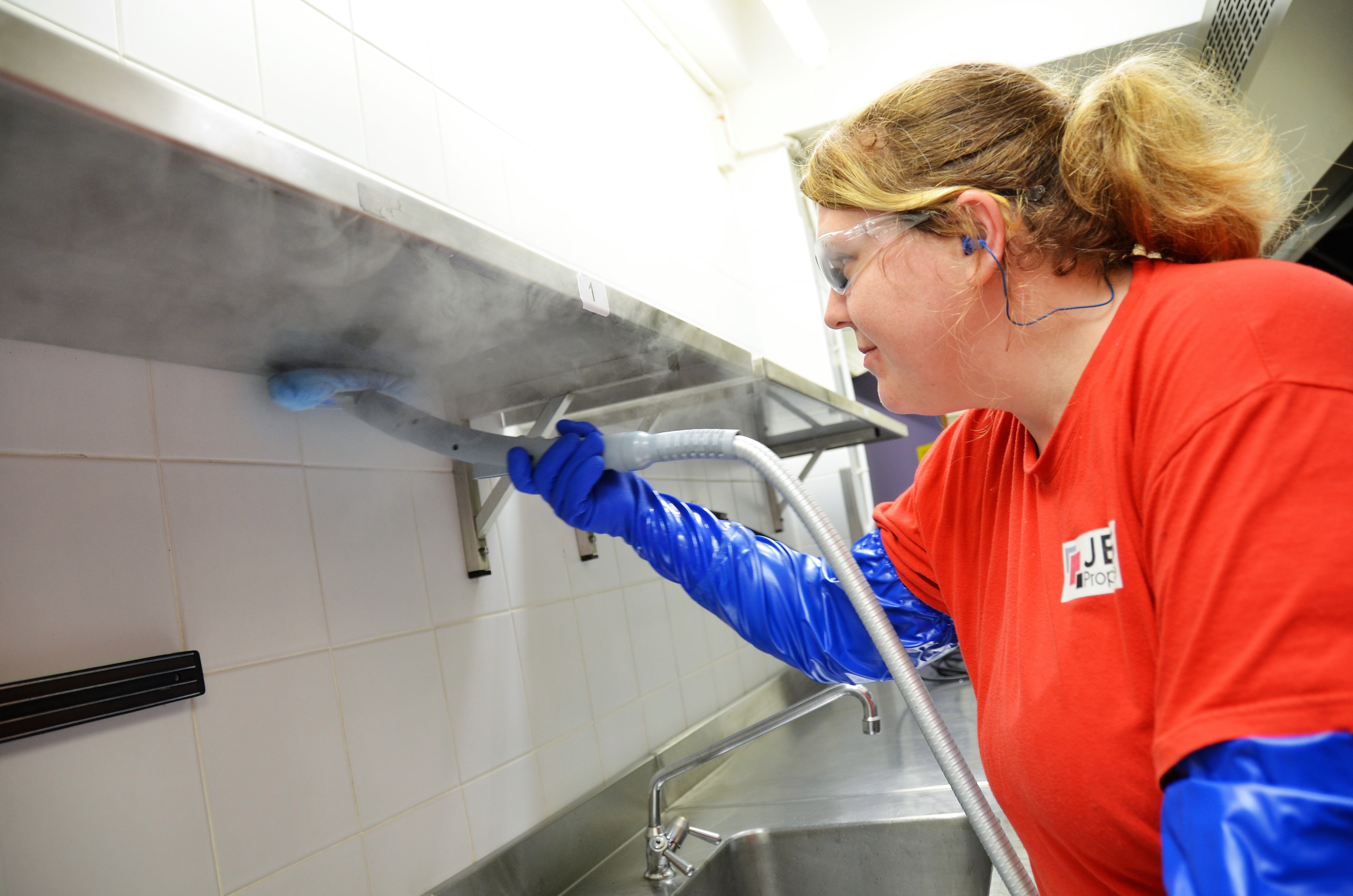 Nettoyage professionnel à la vapeur - une prestation à haute technicité